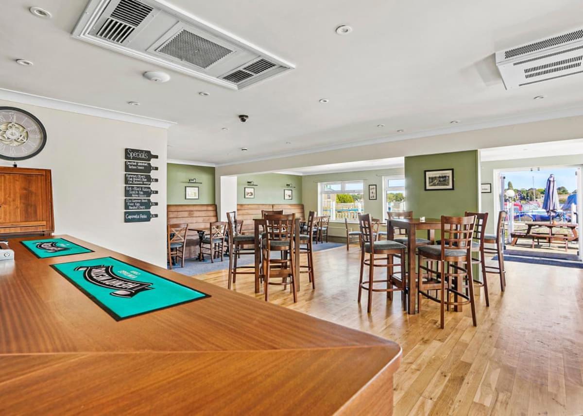 Broadlands Park And Marina Hotel Pakefield Buitenkant foto