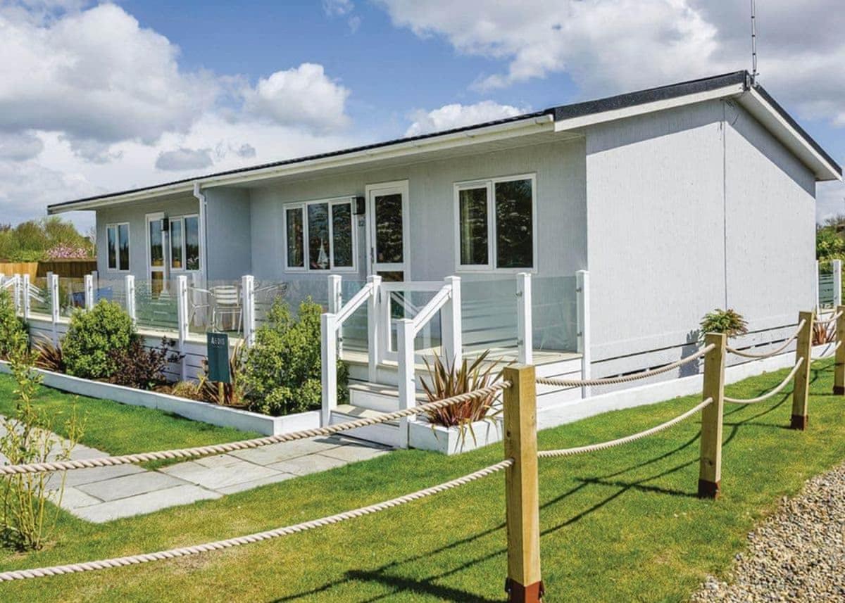 Broadlands Park And Marina Hotel Pakefield Buitenkant foto
